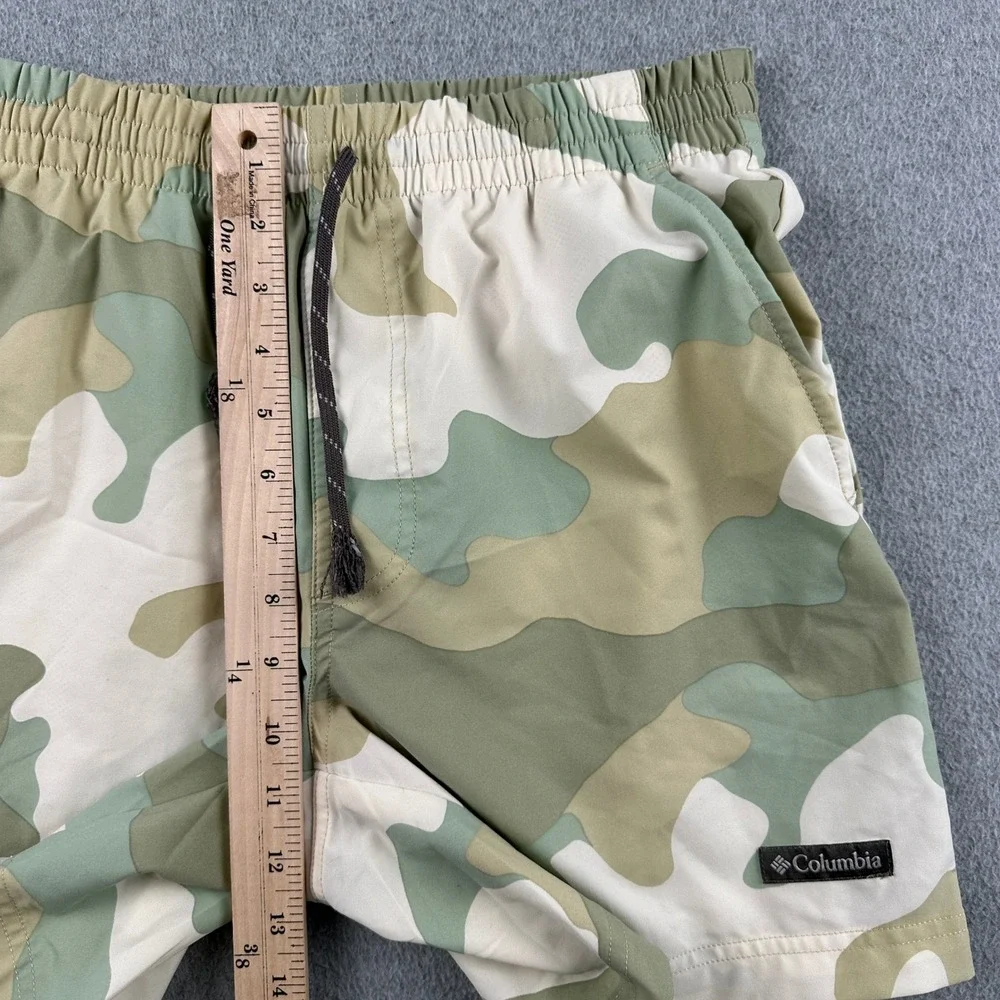 Columbia Shorts Mens S Green Camo PFG Backcast III Water Performance Casual